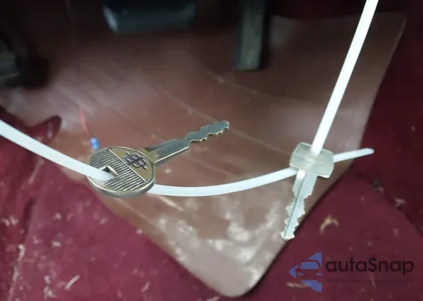 1989 Lincoln Town Car Signature from USA, damaged, VIN 1LNBM82F1KY625553